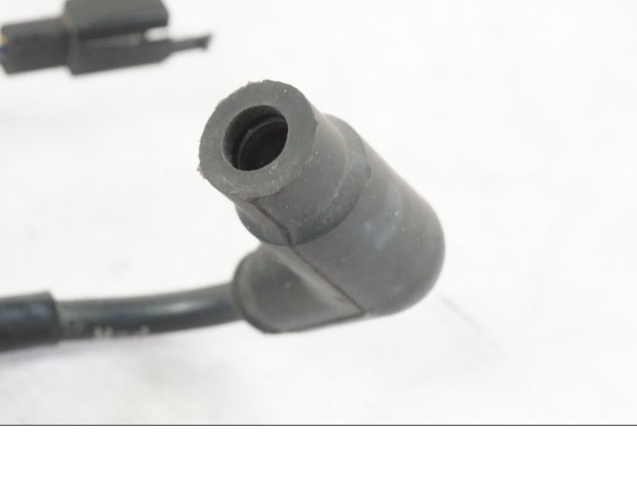 Snett uppifrån på Tändspole från en Honda NT 650 V -2002 motorcykel.