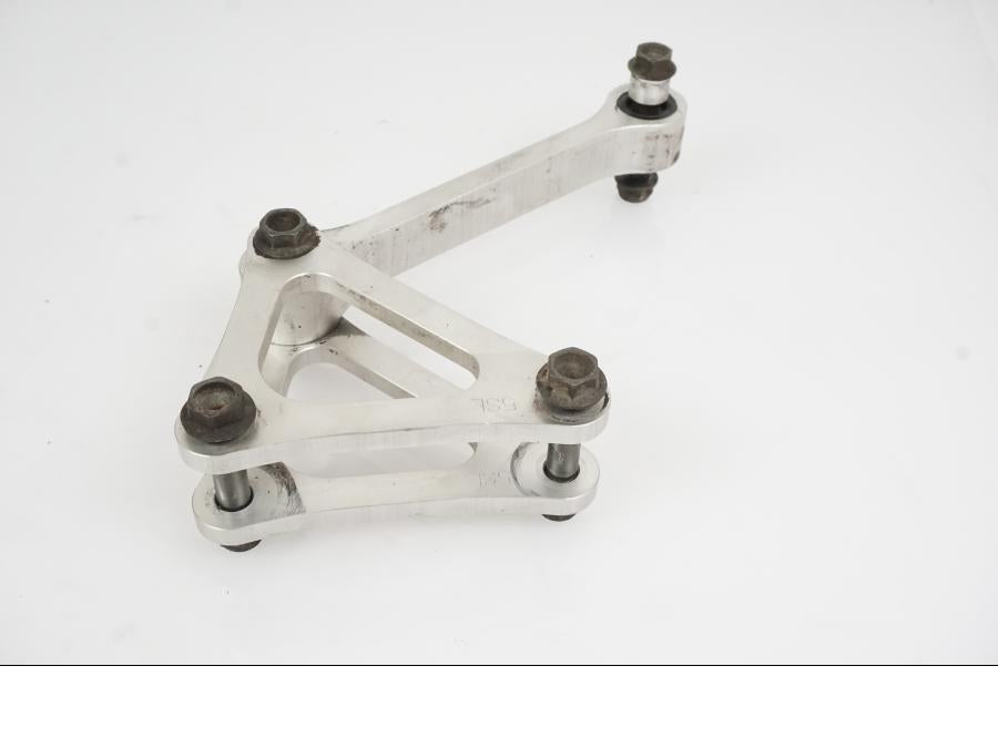 Höger sida på Stötdämparlänkage från en Yamaha YZF R6 -2006 motorcykel.