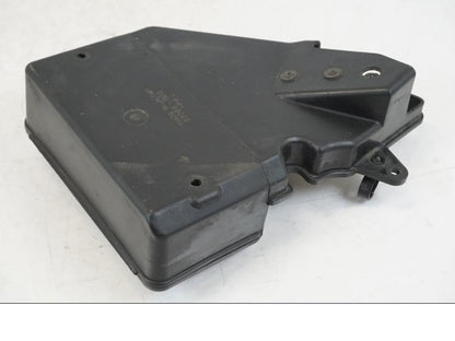 Snett uppifrån på Verktygslåda från en Kawasaki VN 800 -2000 motorcykel.