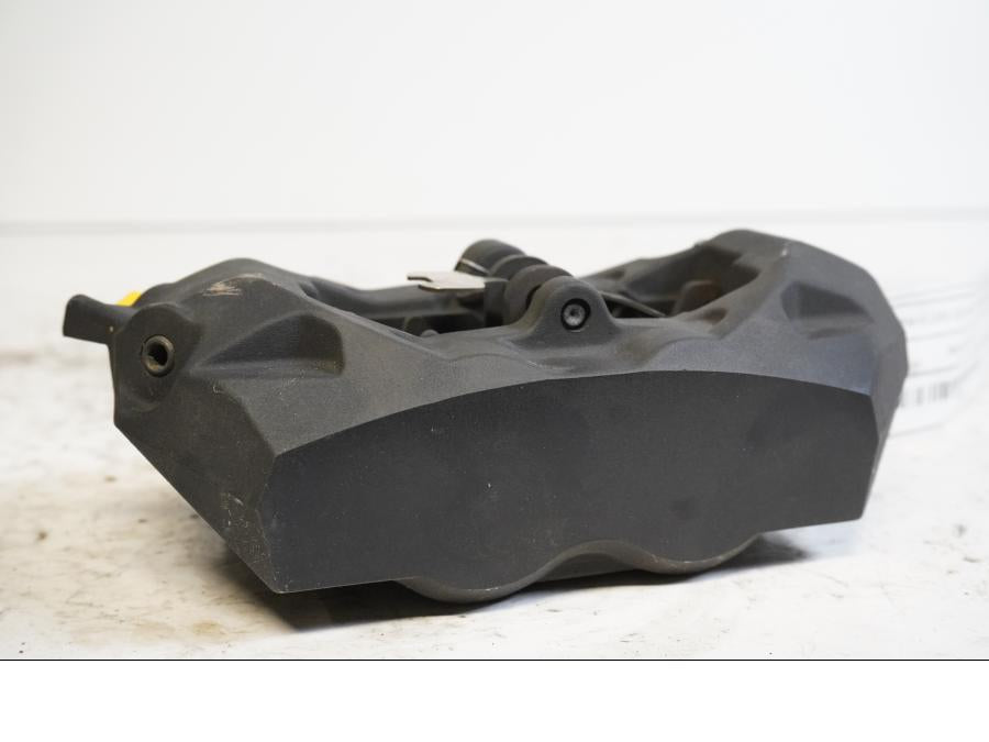 Baksidan på Bromsok från en BMW R 1200 GS -2014 motorcykel.