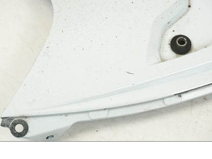 Vänster sida på Undertail från en Suzuki GSX-R 750 -2008 motorcykel.