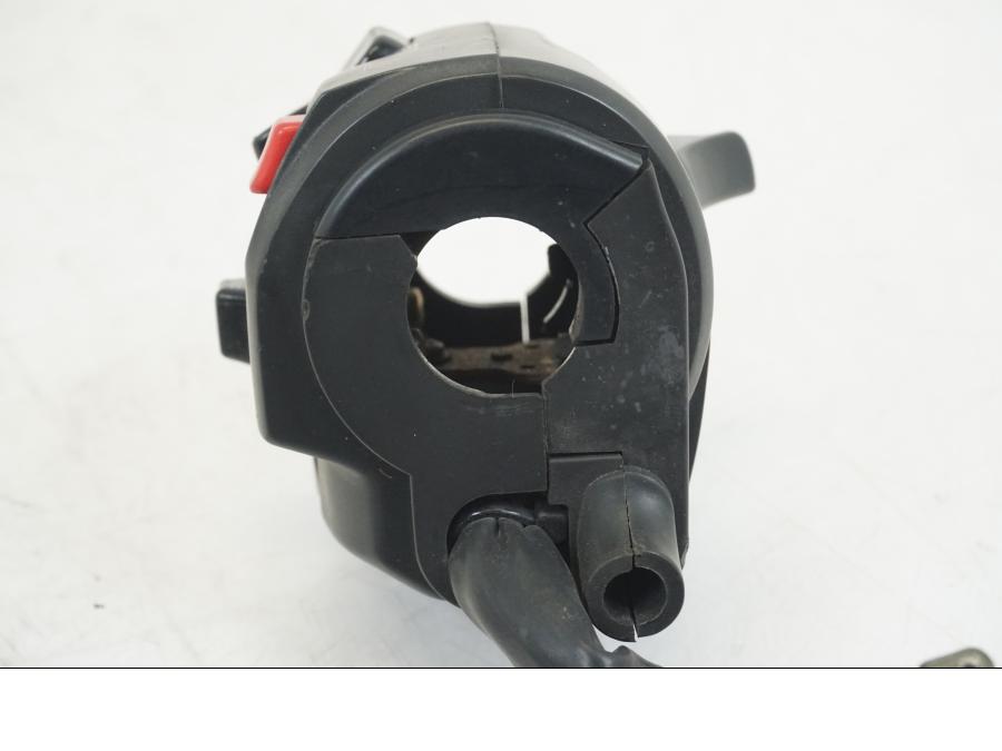 Extrabild1 på Styrelreglage från en Yamaha YZF 1000 R1 -2004 motorcykel.