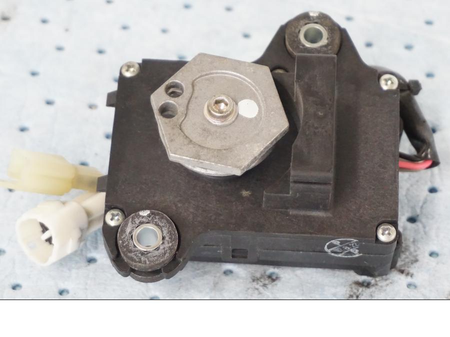 Framsidan på Avgasspjällmotor från en Suzuki GSX-R 1000 -2008 motorcykel.
