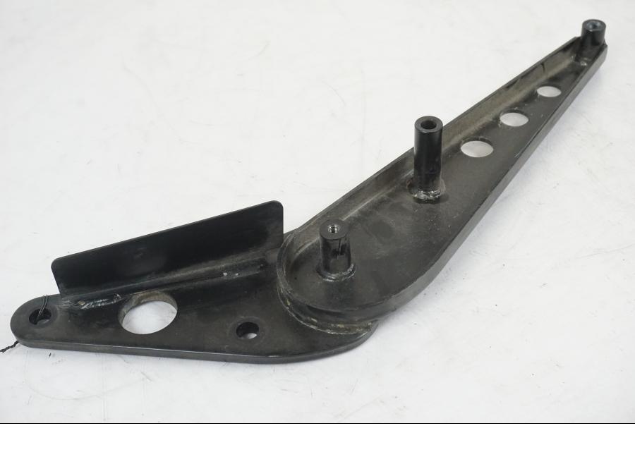 Snett nerifrån på Bakram från en Suzuki VZR 1800 -2009 motorcykel.