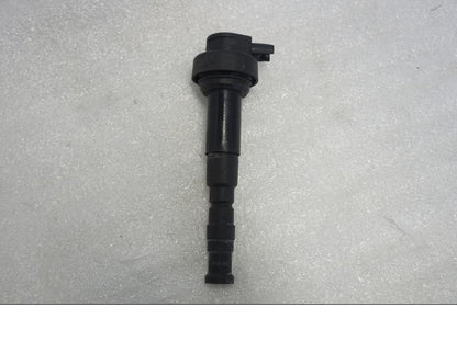 Baksidan på Tändspole från en BMW K 1300 R -2011 motorcykel.