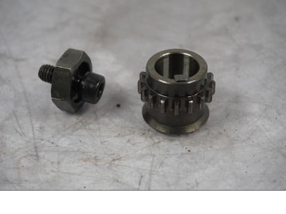 Baksidan på Kamkedjedrev från en Triumph Tiger Explorer -2016 motorcykel.