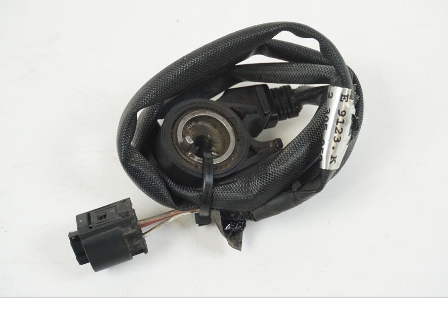 Framsidan på Sidostödsbrytare från en BMW F 650 CS -2002 motorcykel.