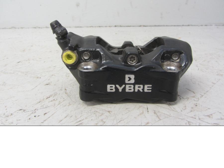 Framsidan på Bromsok från en KTM 125 Duke -2014 motorcykel.