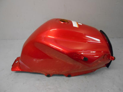 Höger sida på Bensintank från en Yamaha YS 125 -2017 motorcykel.