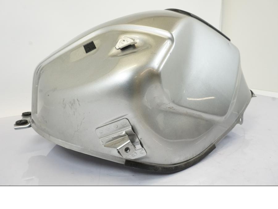 Extrabild1 på Bensintank från en Honda NT 700 -2008 motorcykel.