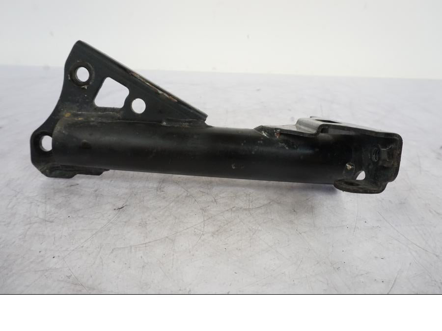 Höger sida på Toppkåpstag från en Kawasaki ER-6F -2010 motorcykel.