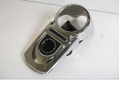 Baksidan på Instrumentkonsoll från en H-D Dyna Wide Glide FXDWG -2010 motorcykel.