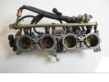 Baksidan på Spjällhus från en Honda CBR 900 RR -2000 motorcykel.