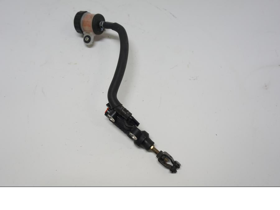 Framsidan på Bromshuvudcylinder från en Yamaha FZ1-SA -2007 motorcykel.