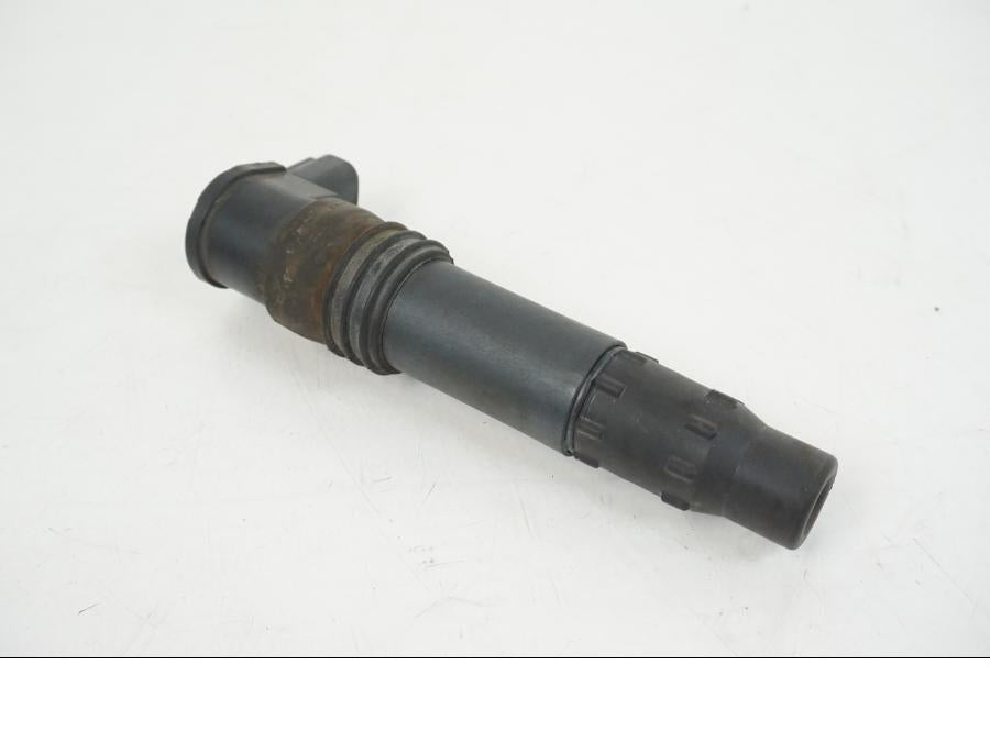 Baksidan på Tändspole från en Suzuki GSX-R 750 -2001 motorcykel.