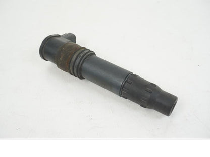 Baksidan på Tändspole från en Suzuki GSX-R 750 -2001 motorcykel.