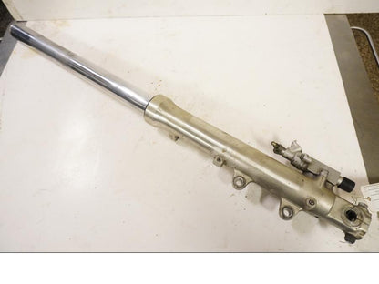 Framsidan på Gaffelben från en Yamaha FJ 1200 -1986 motorcykel.