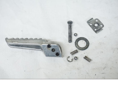 Baksidan på Fotpinne från en Kawasaki ER-6N -2006 motorcykel.