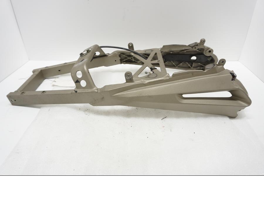 Baksidan på Bakram från en Yamaha TDM 900 -2002 motorcykel.