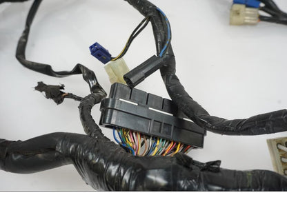 Höger sida på Kabelstam från en Yamaha YZF R6 -2006 motorcykel.