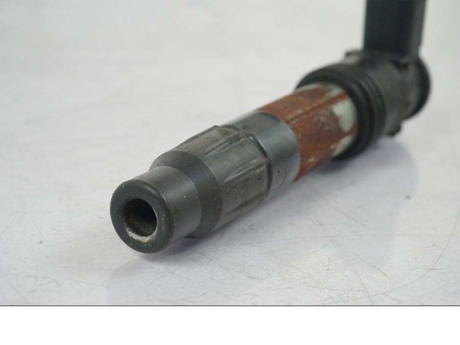 Baksidan på Tändspole från en KTM 1290 Super Duke R -2018 motorcykel.