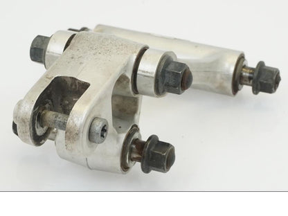 Extrabild1 på Stötdämparlänkage från en KTM 690 Duke -2012 motorcykel.