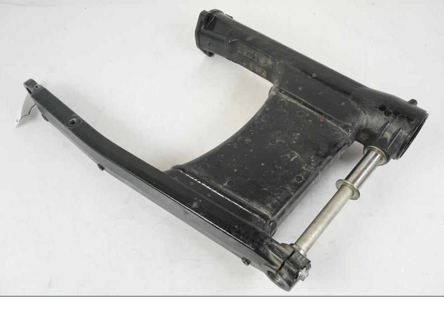 Framsidan på Sving från en Suzuki VZR 1800 -2009 motorcykel.