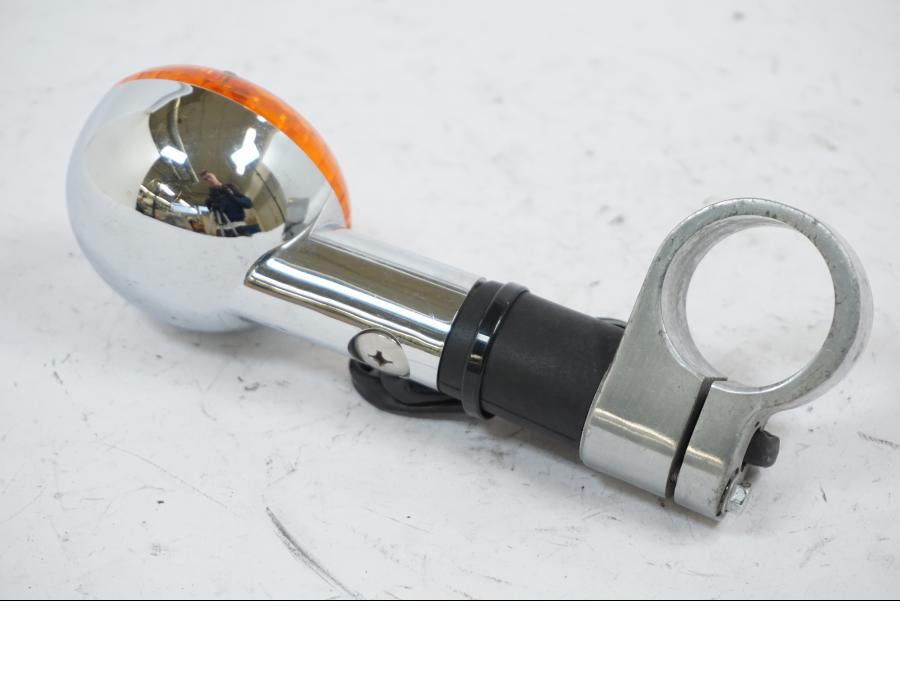 Höger sida på Blinkers från en Suzuki VS 800 -1994 motorcykel.