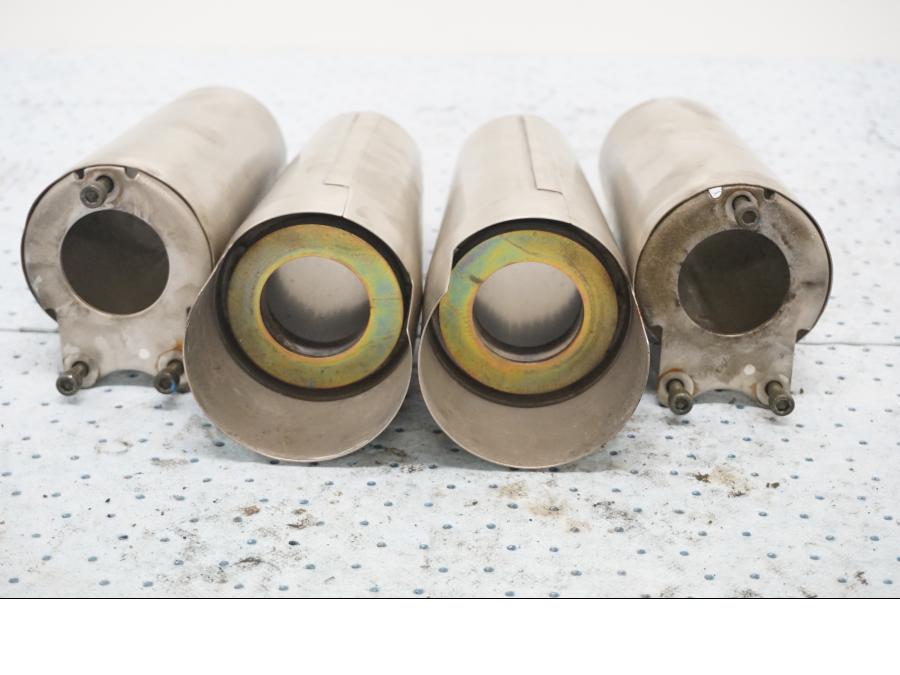 Höger sida på Gaffelbendekor från en Yamaha XV 1600 -1999 motorcykel.