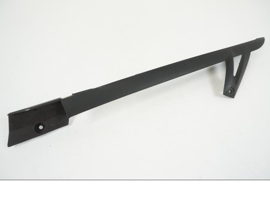 Framsidan på Kedjeskydd från en BMW S 1000 R -2019 motorcykel.