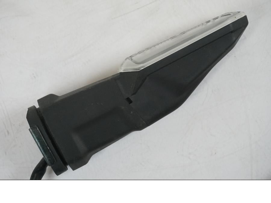 Vänster sida på Blinkers LED från en Kawasaki Z 900 -2021 motorcykel.