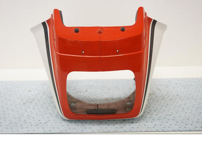 Baksidan på Toppkåpa från en Suzuki GSX 550 -1985 motorcykel.