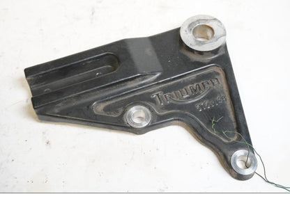 Framsidan på Bromsoksfäste från en Triumph Bonneville -2012 motorcykel.