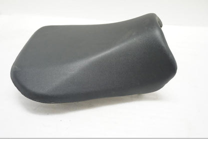 Baksidan på Sadel från en Suzuki GSX-R 600 -2004 motorcykel.