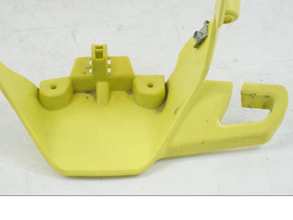 Baksidan på Strålkastarfäste från en Husqvarna 701 Supermoto -2020 motorcykel.