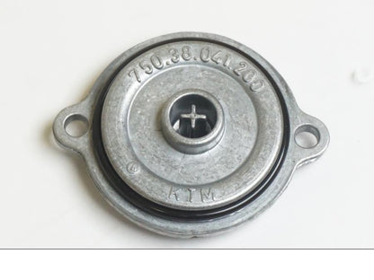 Baksidan på Oljefilter från en KTM 1190 Adventure -2015 motorcykel.