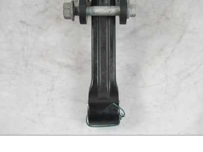 Snett uppifrån på Stötdämparlänkage från en KTM 1290 Super Duke R -2022 motorcykel.