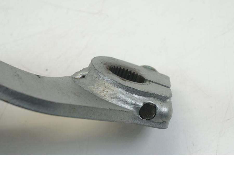 Extrabild6 på Bromspedal från en Honda CB 750 -2002 motorcykel.