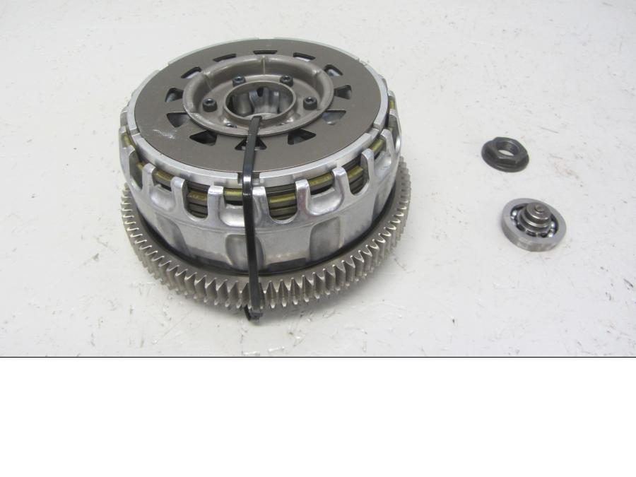 Höger sida på Koppling från en BMW K 1200 R -2006 motorcykel.