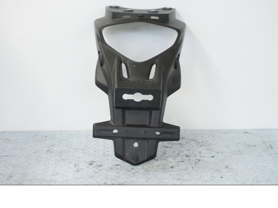 Framsidan på Skylthållare från en Suzuki GSX 1300 BK -2008 motorcykel.