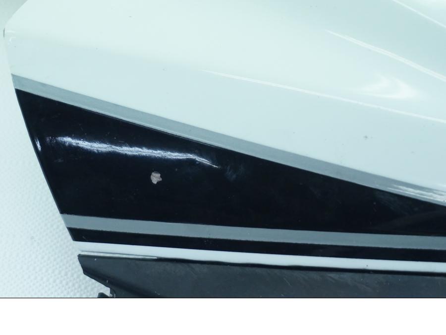 Vänster sida på Toppkåpa från en Suzuki GSX-R 1000 -2008 motorcykel.