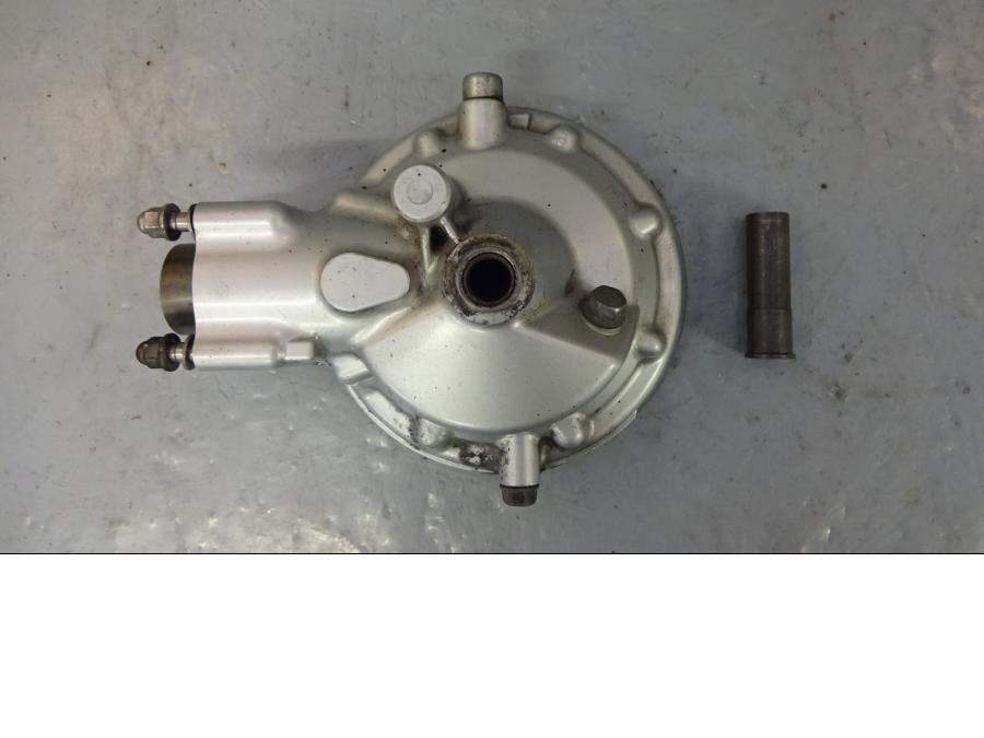 Framsidan på Slutväxel från en Yamaha FJR 1300 -2003 motorcykel.