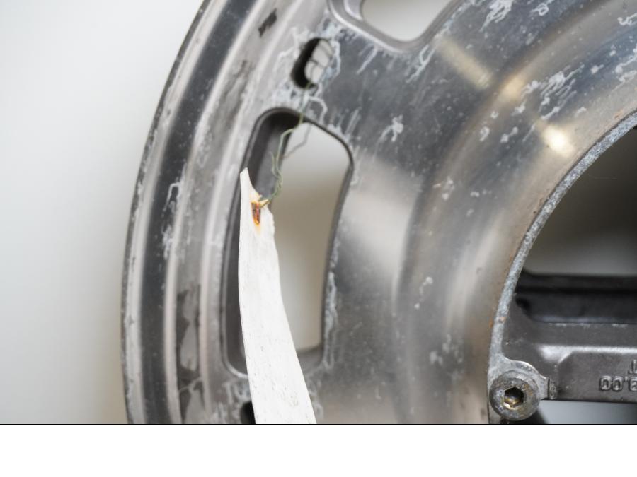 Extrabild1 på Fälg från en Honda GL 1500 -1998 motorcykel.