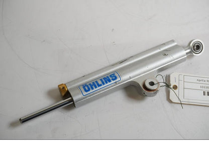 Framsidan på Styrdämpare Öhlins från en Aprilia RSV4 1000 RF -2015 motorcykel.