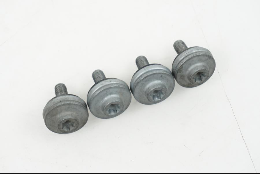 Framsidan på Skruv / Mutter etc från en BMW F 850 GS -2019 motorcykel.