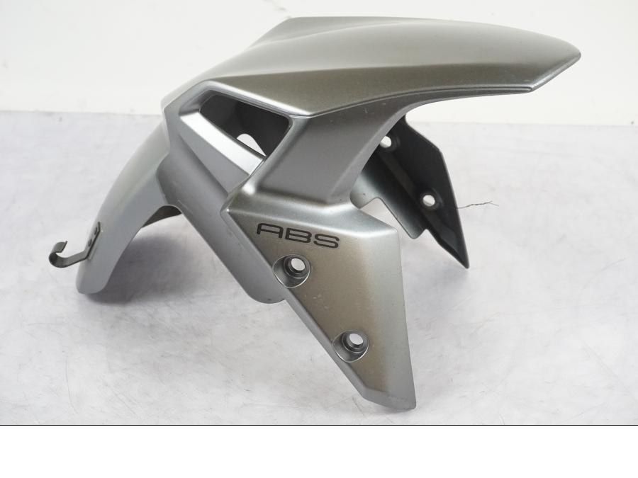 Framsidan på Framskärm från en Kawasaki Z 900 -2019 motorcykel.