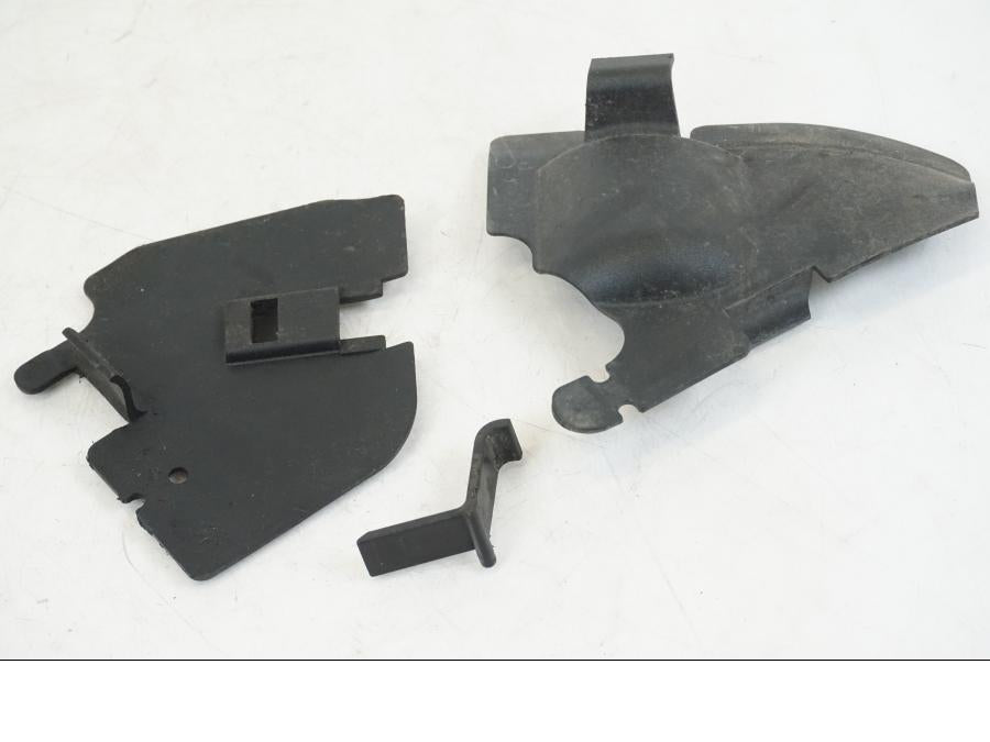 Framsidan på Plast från en BMW F 650 CS -2003 motorcykel.