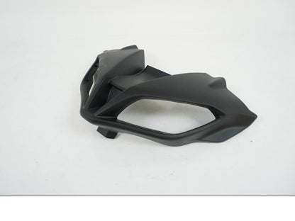 Framsidan på Strålkastarkåpa från en Yamaha MT-09 Tracer -2021 motorcykel.