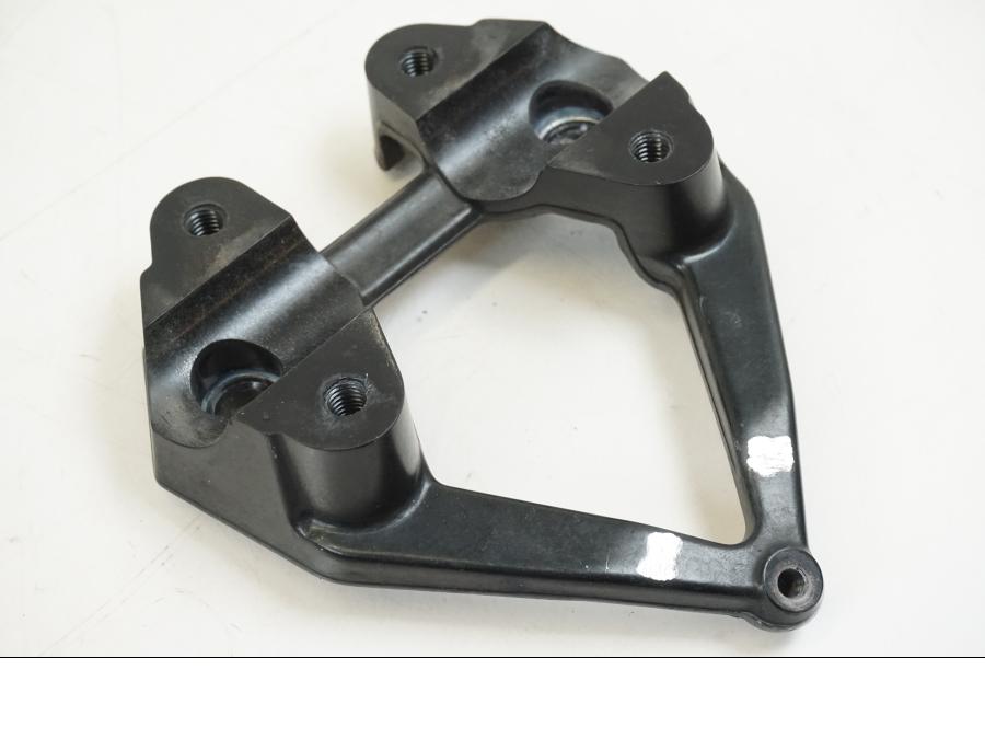 Baksidan på Styrdämpare från en Ducati Streetfighter S -2011 motorcykel.