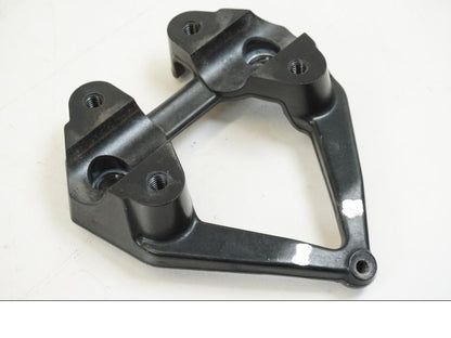 Baksidan på Styrdämpare från en Ducati Streetfighter S -2011 motorcykel.